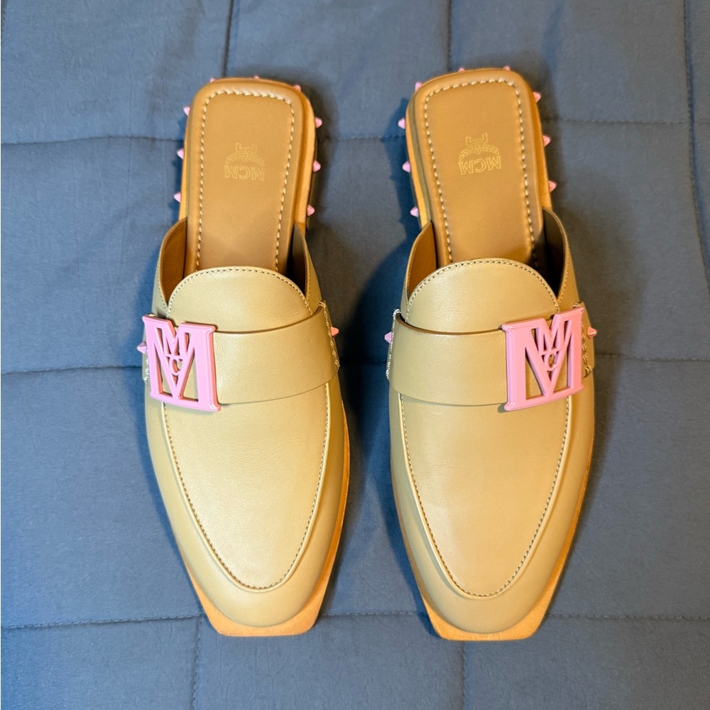 MCM Woman’s slip on style flats